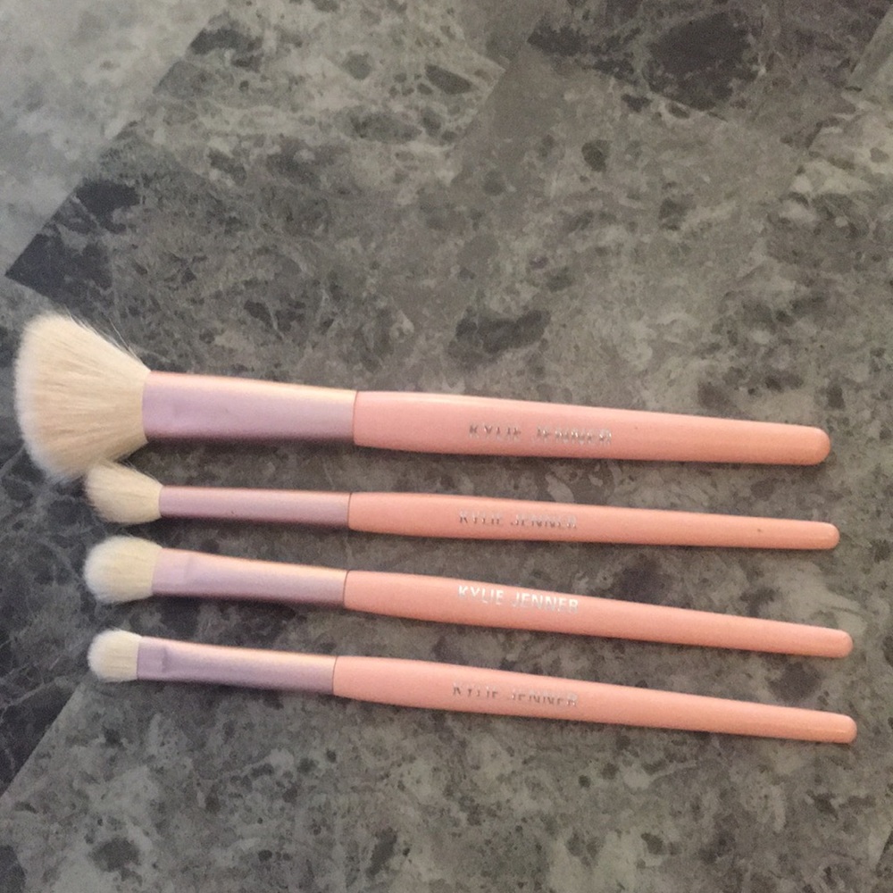 KYLIE BDAY COLLECTION BRUSHES